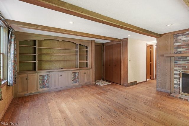8700 Bradford Lane, Brecksville, OH 44141