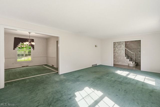 8700 Bradford Lane, Brecksville, OH 44141