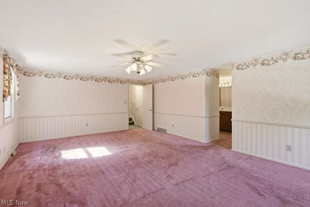 8700 Bradford Lane, Brecksville, OH 44141
