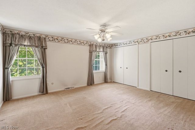 8700 Bradford Lane, Brecksville, OH 44141