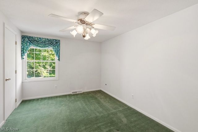 8700 Bradford Lane, Brecksville, OH 44141