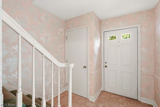 8700 Bradford Lane, Brecksville, OH 44141