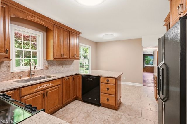 8700 Bradford Lane, Brecksville, OH 44141