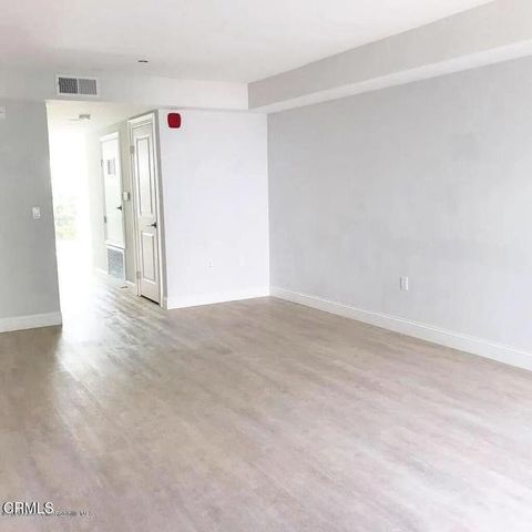 60 S Vinedo Avenue 105, Pasadena, CA 91107