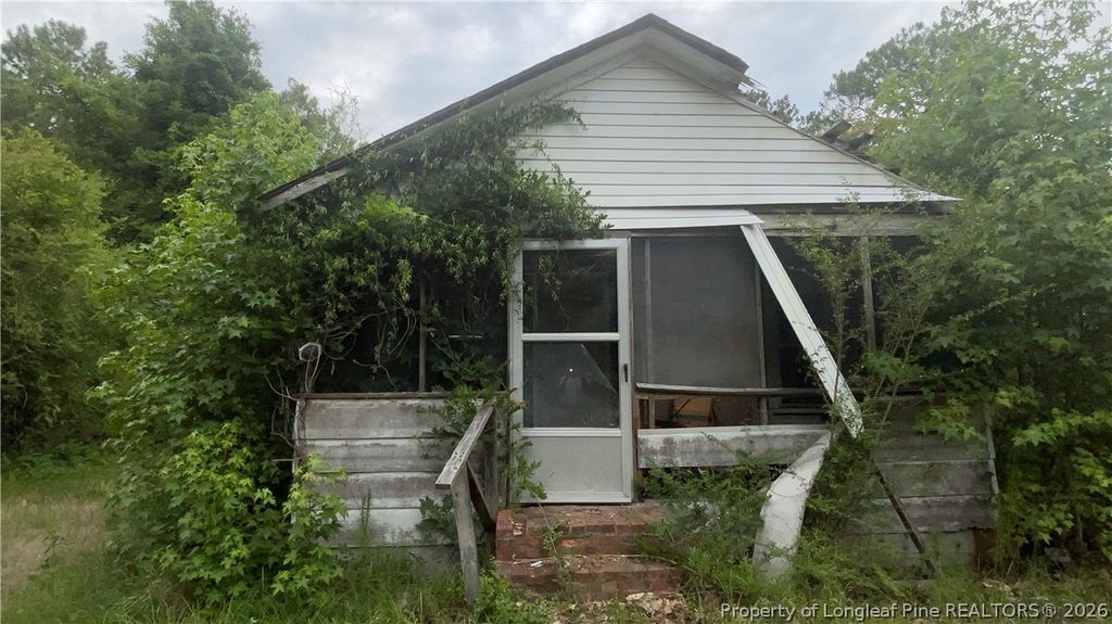 5041 Sanderosa Road, Fayetteville, NC 28312 — exterior