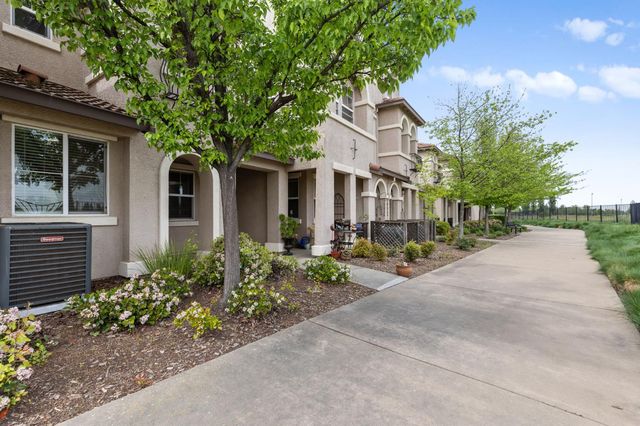 3103 Leiper Loop, Lincoln, CA 95648