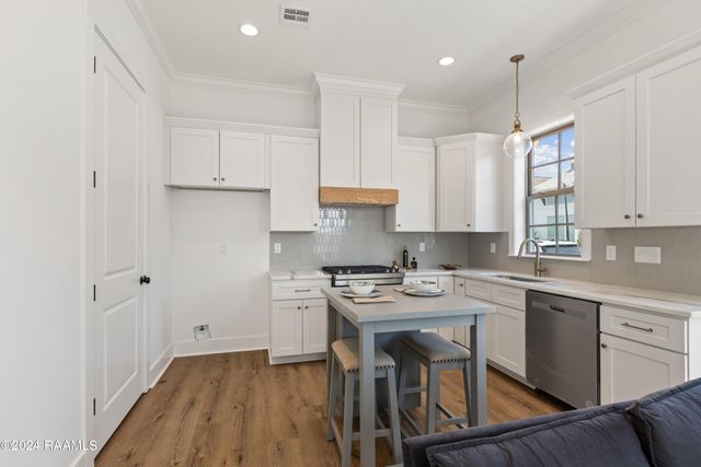 115 Gaunt Lane 106, Youngsville, LA 70592