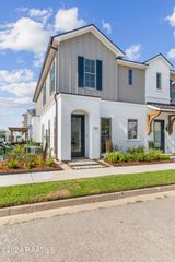 115 Gaunt Lane 106, Youngsville, LA 70592