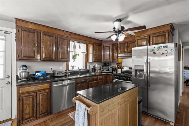 5 Gail Avenue, Cranston, RI 02905