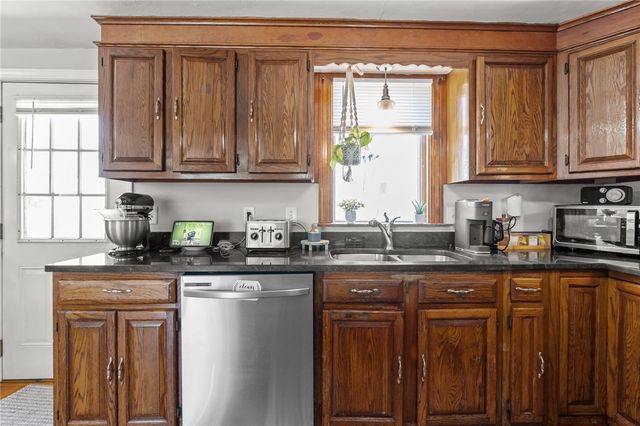 5 Gail Avenue, Cranston, RI 02905