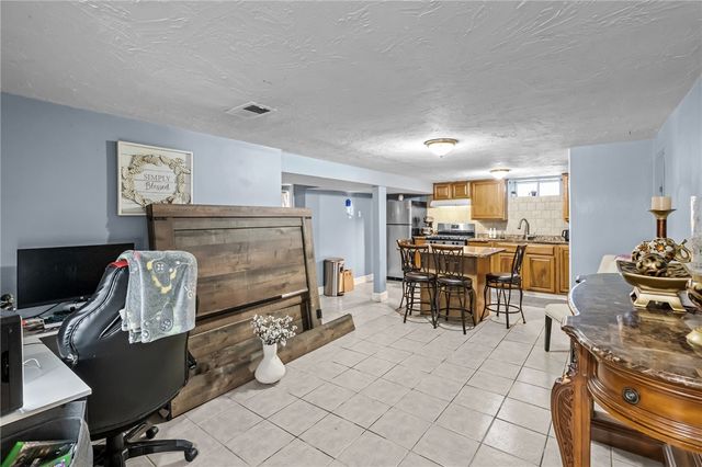 5 Gail Avenue, Cranston, RI 02905