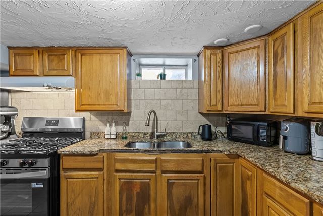 5 Gail Avenue, Cranston, RI 02905