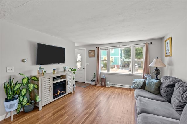 5 Gail Avenue, Cranston, RI 02905