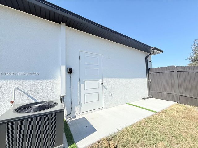 30095 Beech Rd, Punta Gorda, FL 33982