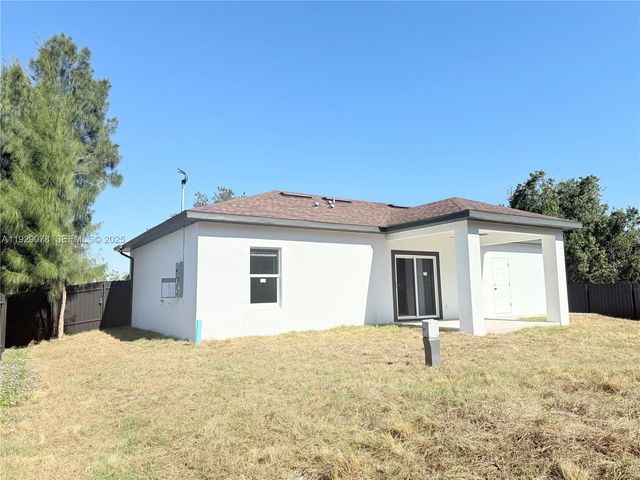 30095 Beech Rd, Punta Gorda, FL 33982