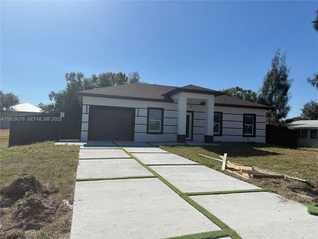 30095 Beech Rd, Punta Gorda, FL 33982