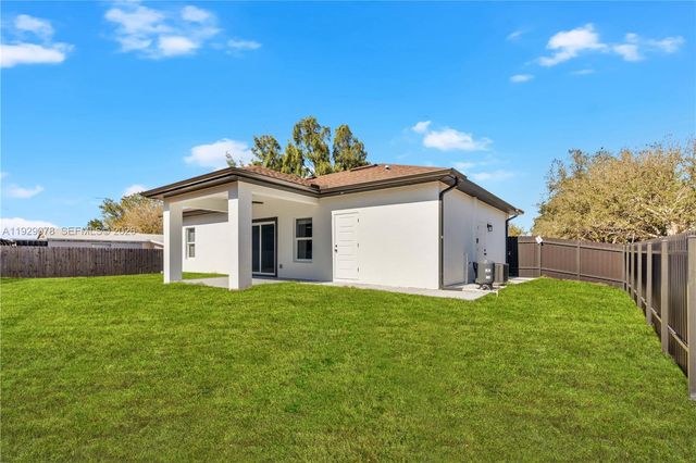 30095 Beech Rd, Punta Gorda, FL 33982