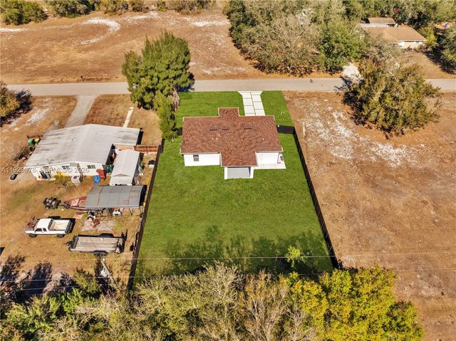 30095 Beech Rd, Punta Gorda, FL 33982