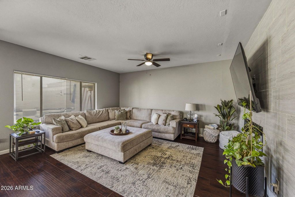 Image 12 of property listing at 36591 W COSTA BLANCA Drive, Maricopa, AZ 85138