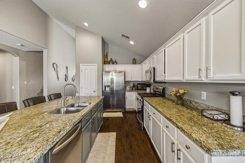 Image 5 of property listing at 36591 W COSTA BLANCA Drive, Maricopa, AZ 85138