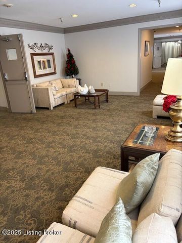 4125 Browns Ln 114, Lincolnshire, KY 40220