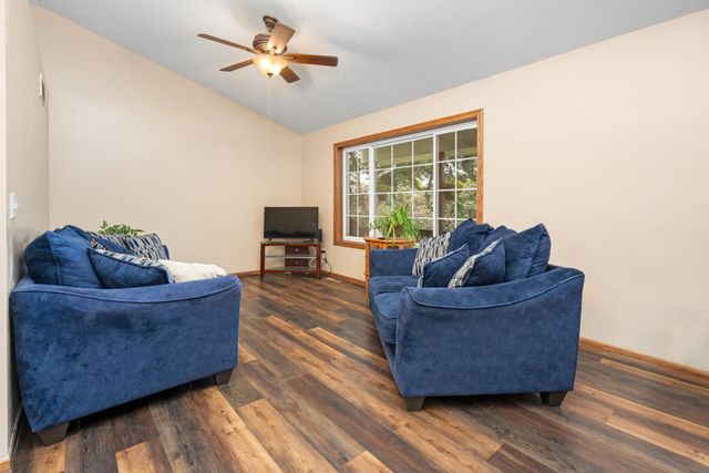 11814 35th Avenue SE, Becker, MN 55308