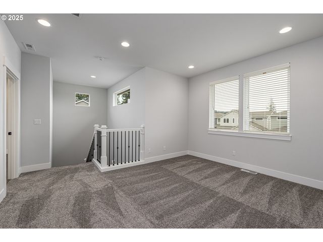 15204 Se TOWERS Ter, Milwaukie, OR 97267