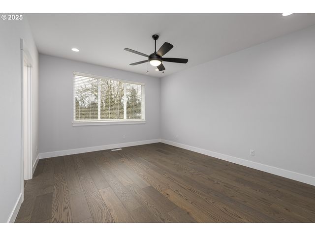 15204 Se TOWERS Ter, Milwaukie, OR 97267