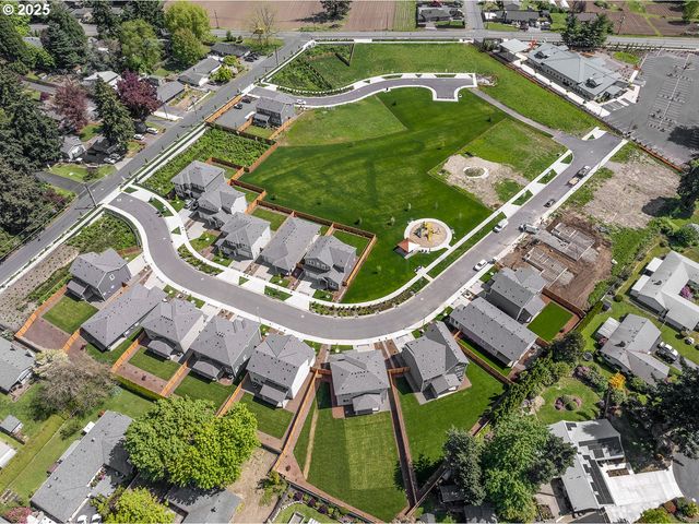 15204 Se TOWERS Ter, Milwaukie, OR 97267