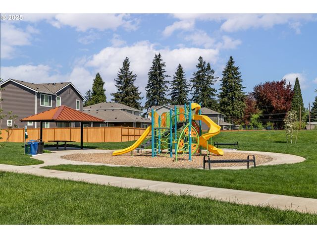 15204 Se TOWERS Ter, Milwaukie, OR 97267