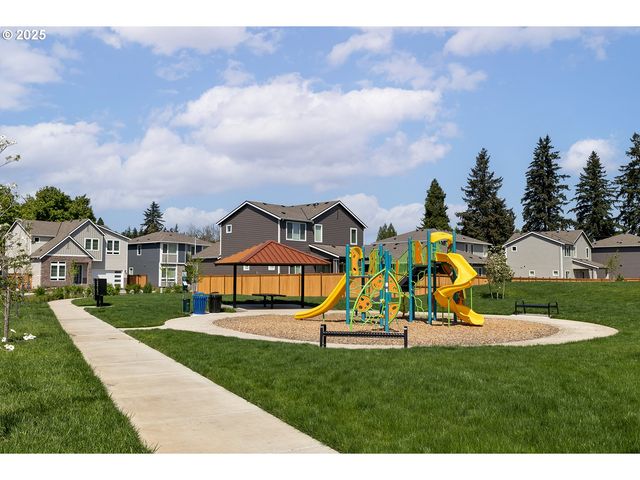 15204 Se TOWERS Ter, Milwaukie, OR 97267