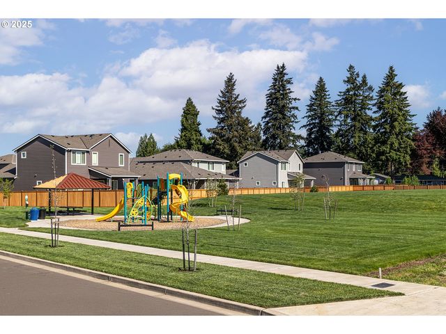 15204 Se TOWERS Ter, Milwaukie, OR 97267