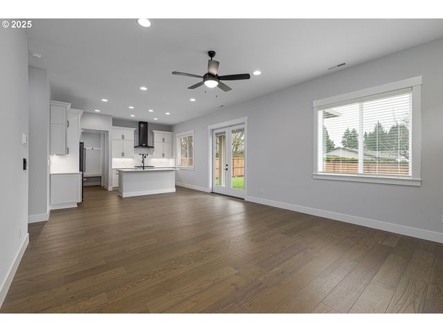 15204 Se TOWERS Ter, Milwaukie, OR 97267