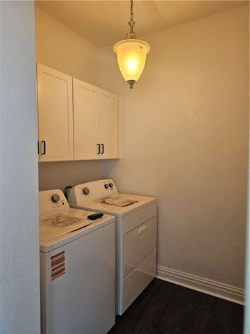 812 S Tenth St, New Stanton, PA 15697