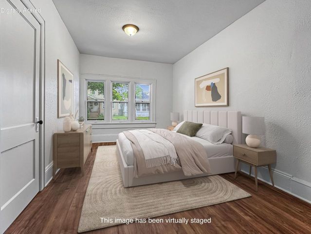 1220 E Russell AVENUE, Milwaukee, WI 53207