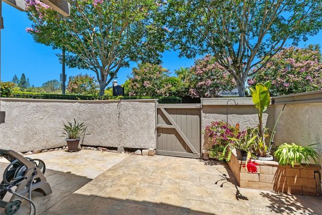 12 Evening Shadow, Irvine, CA 92603
