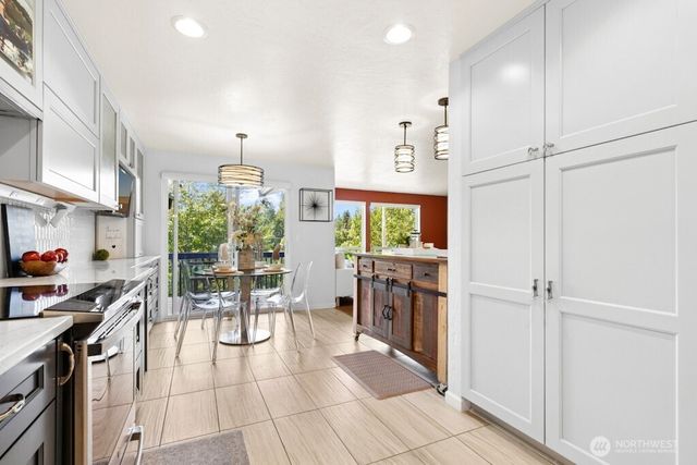 19803 Ashworth Avenue N, Shoreline, WA 98133