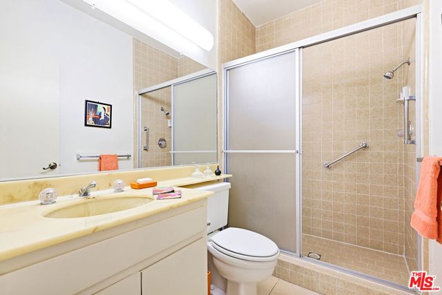 104 S Hayworth Avenue 101, Los Angeles, CA 90048