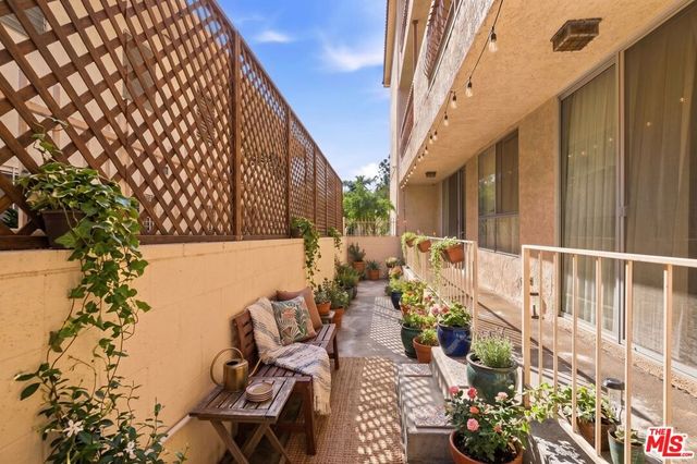 104 S Hayworth Avenue 101, Los Angeles, CA 90048