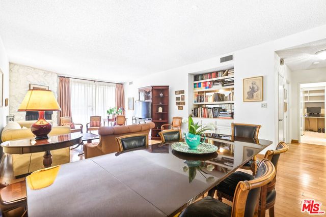 104 S Hayworth Avenue 101, Los Angeles, CA 90048