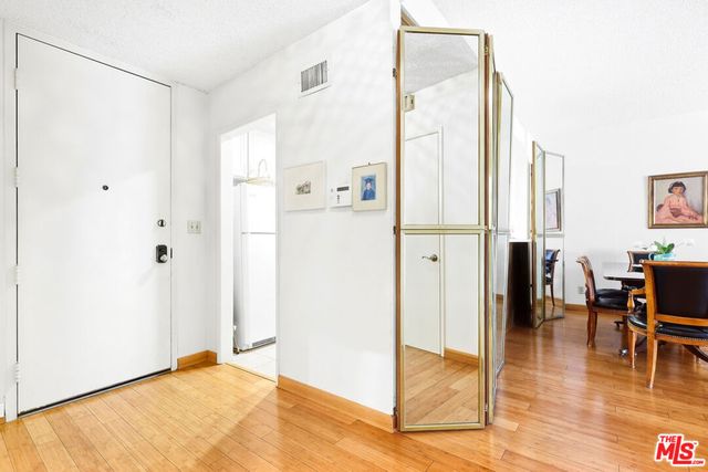104 S Hayworth Avenue 101, Los Angeles, CA 90048