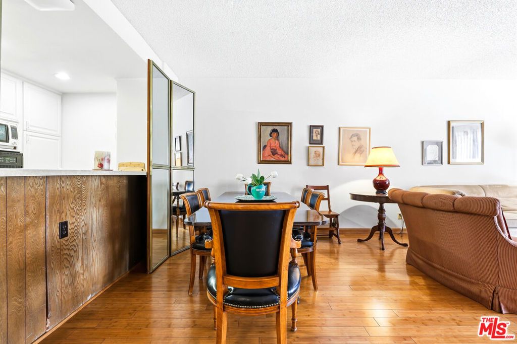104 S Hayworth Avenue 101, Los Angeles, CA 90048 — photo 5