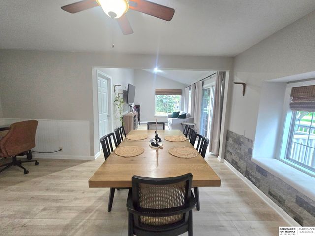 1031 BEAVER LAKE Boulevard, Plattsmouth, NE 68048