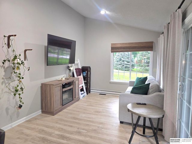 1031 BEAVER LAKE Boulevard, Plattsmouth, NE 68048