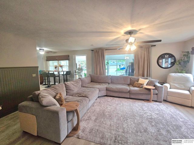 1031 BEAVER LAKE Boulevard, Plattsmouth, NE 68048