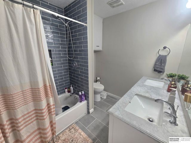 1031 BEAVER LAKE Boulevard, Plattsmouth, NE 68048
