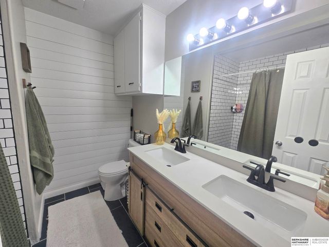 1031 BEAVER LAKE Boulevard, Plattsmouth, NE 68048