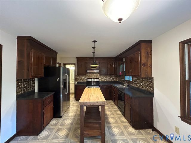 7502 Native Dancer Dr, Chesterfield, VA 23112