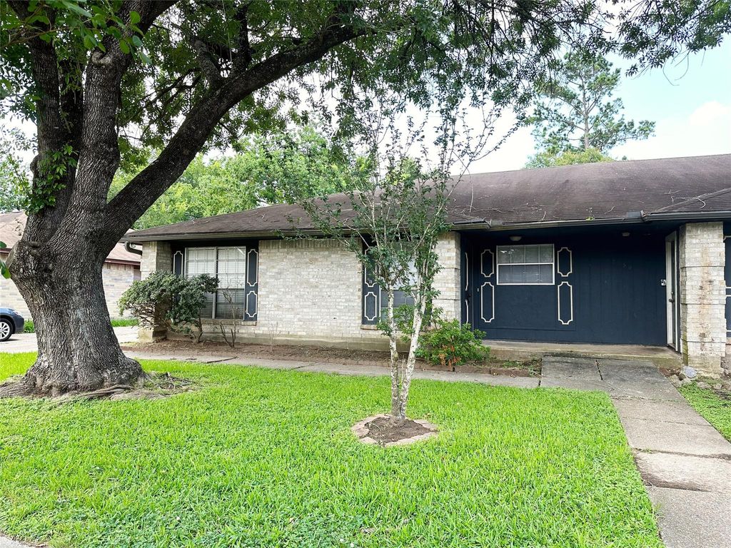2402 Spring Dusk Lane, Spring, TX 77373