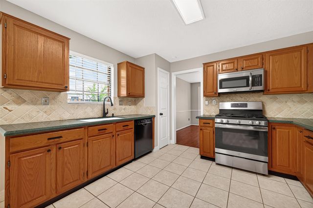 34 Green Slope Place, The Woodlands, TX 77381